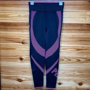 Victoria’s Secret PINK work out tights / Leggings medium